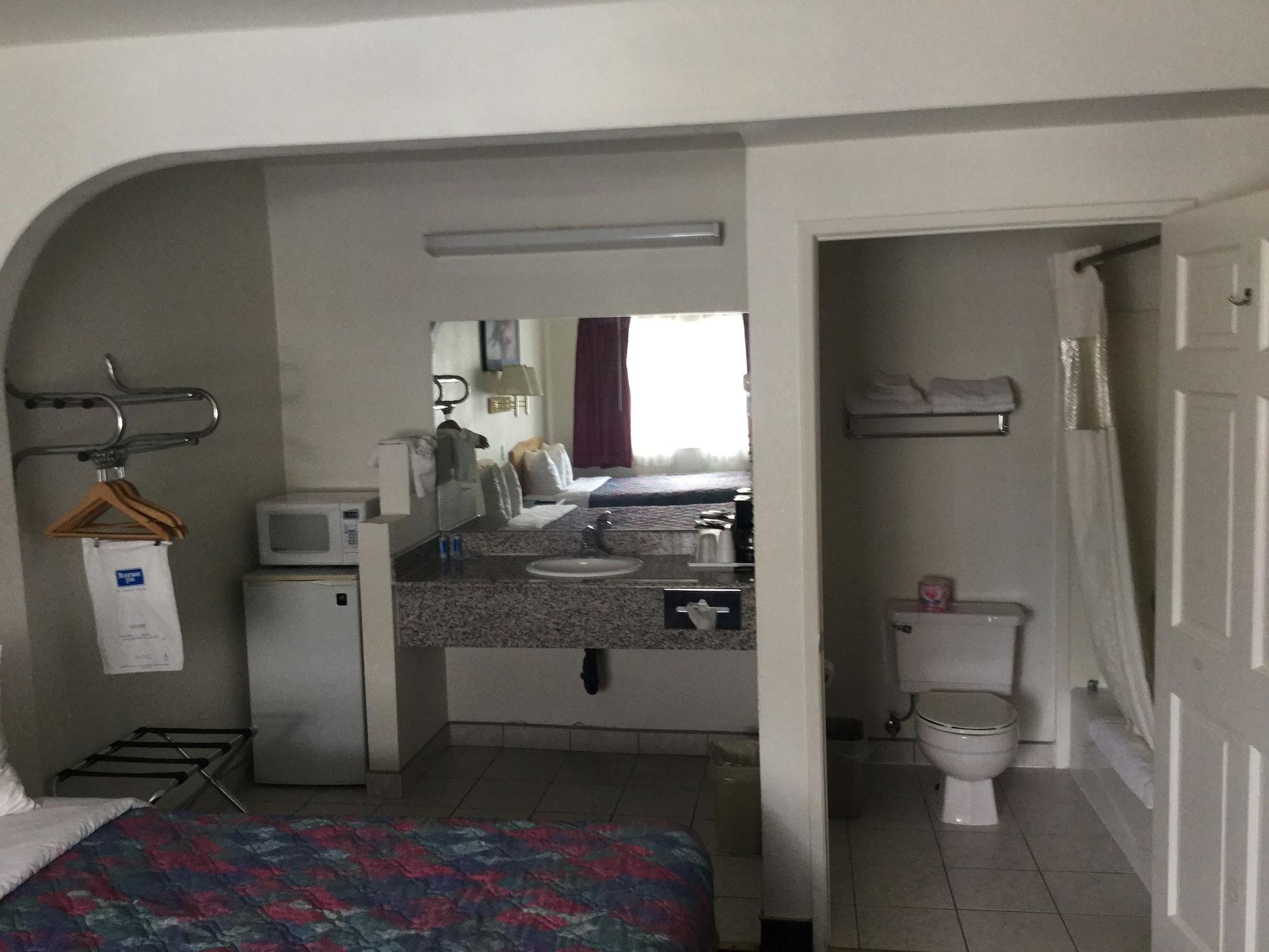 Rodeway Inn Бомонт Екстер'єр фото