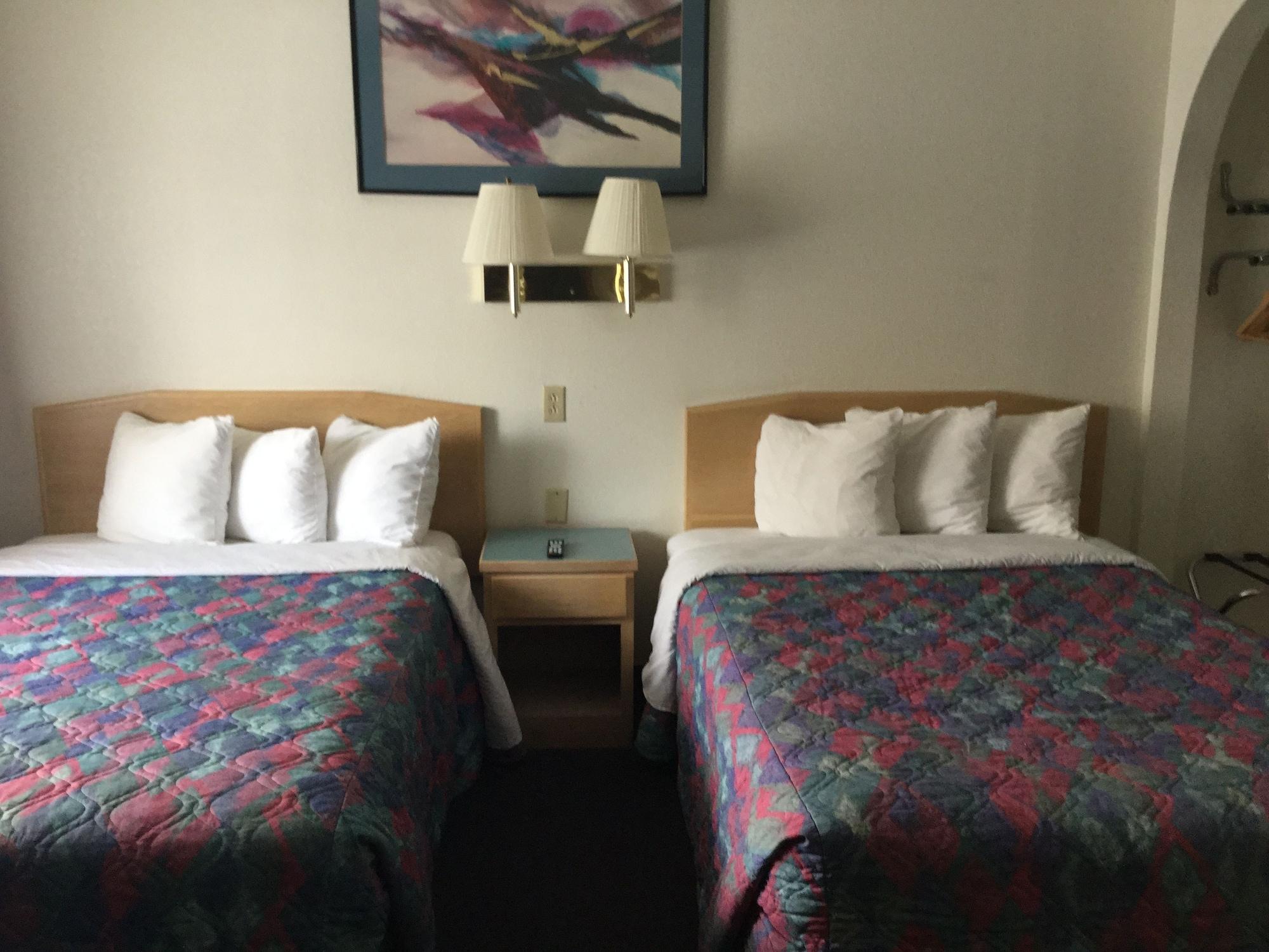 Rodeway Inn Бомонт Екстер'єр фото