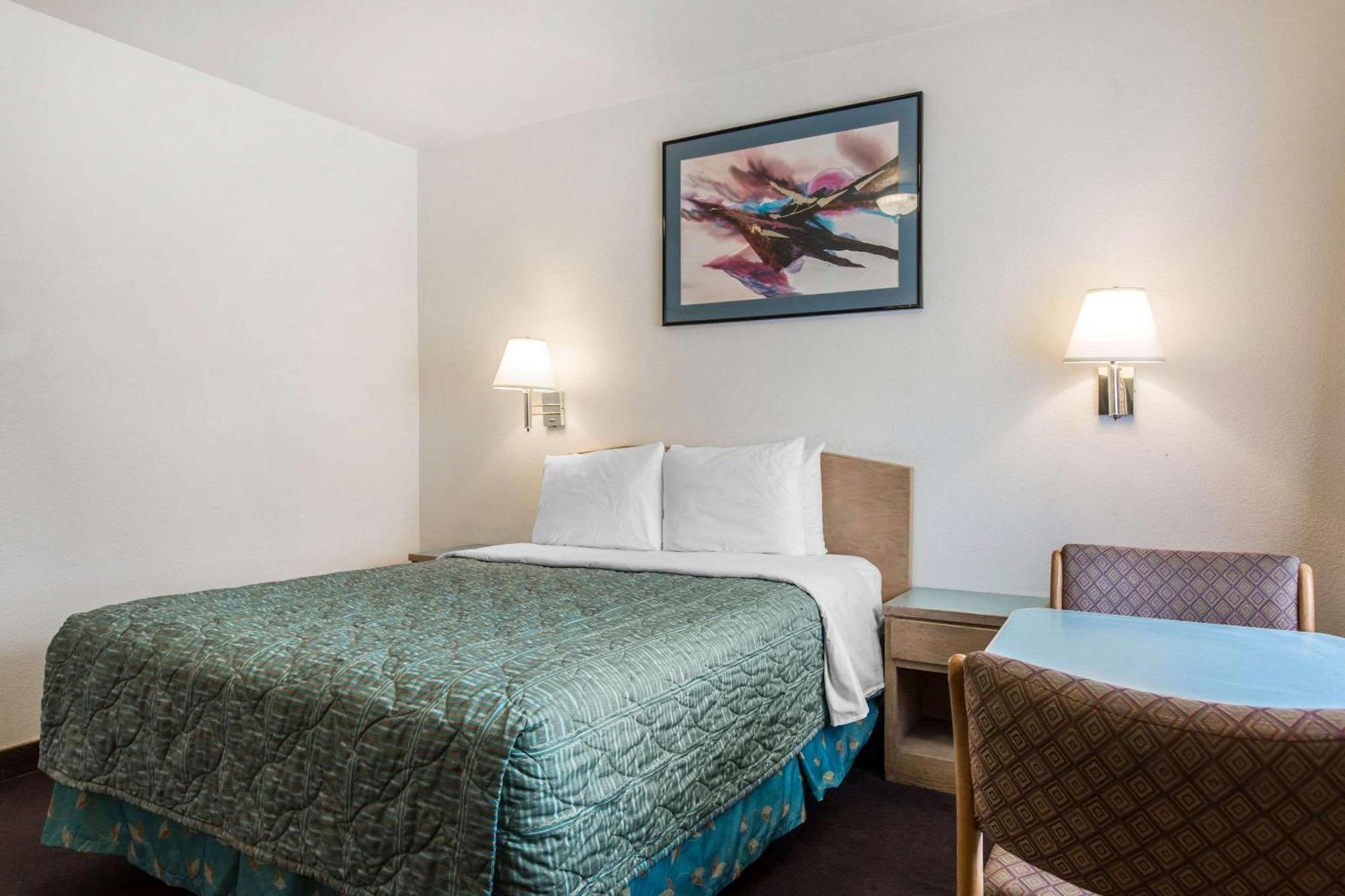 Rodeway Inn Бомонт Екстер'єр фото